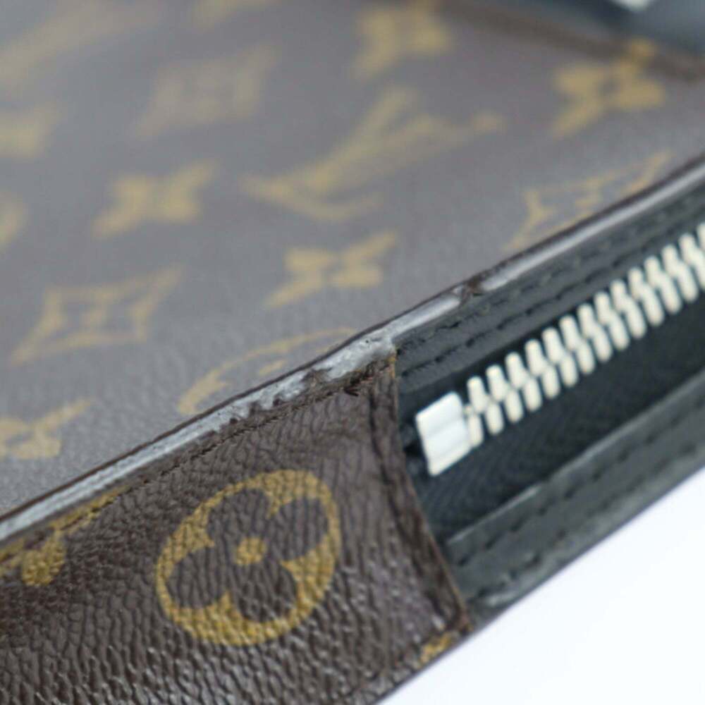 LOUIS VUITTON Authentic Black Monogram Leather Clutch Bag - Picture 5 of 9
